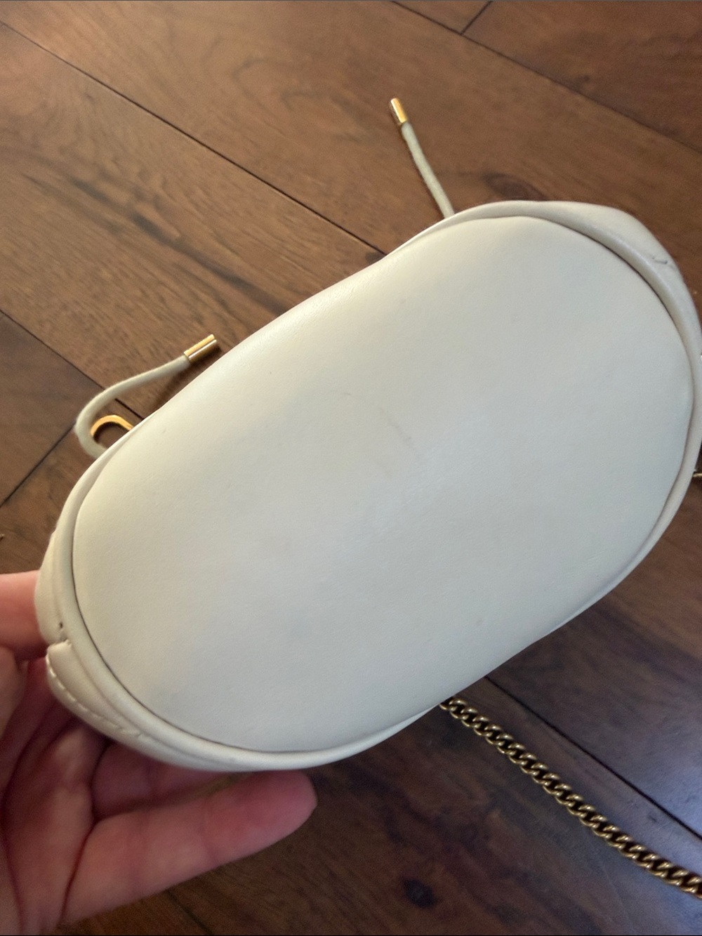 AUTHENTIC GUCCI BUCKET BAG - Picture 5 of 8